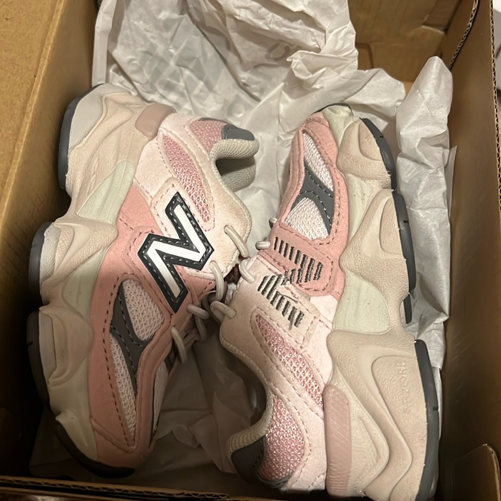 Pink 9060